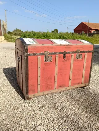 Baúl/Arcón antiguo decorado