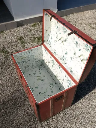 Baúl/Arcón antiguo decorado