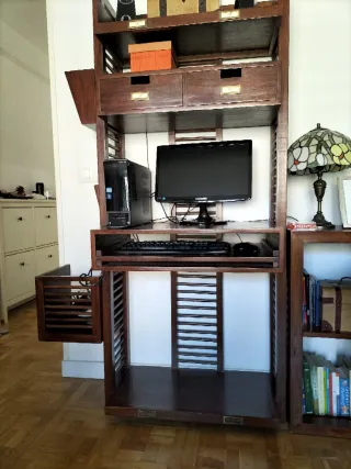 Mueble ordenador madera