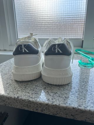 Zapatillas Calvin Klein CK Blancas y Negras