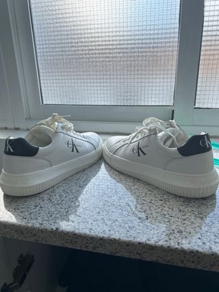 Zapatillas Calvin Klein CK Blancas y Negras