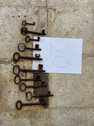 Lote de 10 llaves antiguas