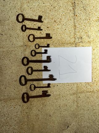 Lote de 10 llaves antiguas