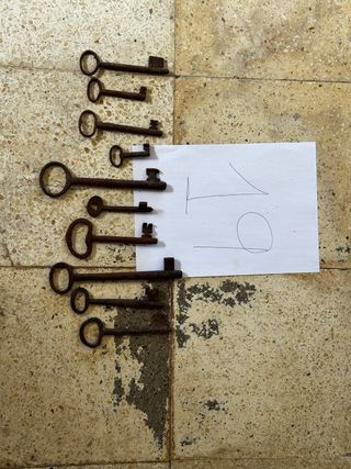 Lote de 10 llaves antiguas