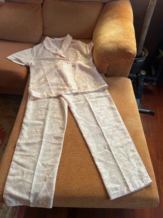 PIJAMA SEDOSO DOS PIEZAS CHAQUETA Y PANTALON