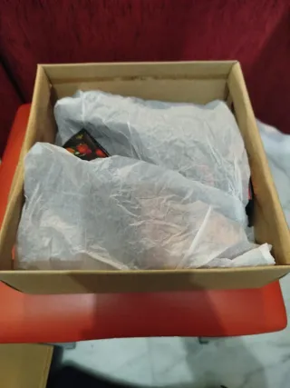 Zapatos de tacón con estampado floral