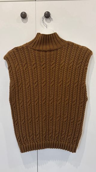 Chaleco de punto Zara
