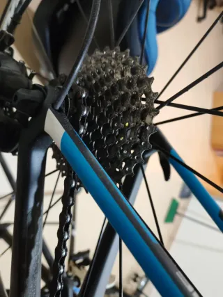 Bicicleta Carretera CUBE de Carbono