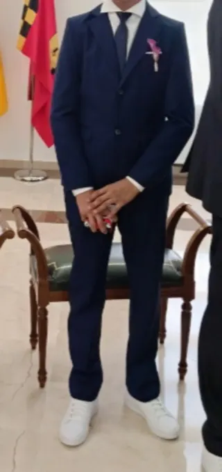 Traje niño azul marino chaleco y corbata precioso