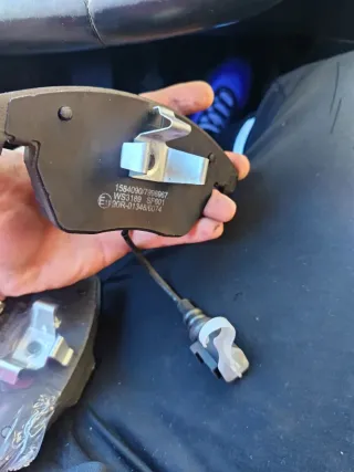 Juego pastillas de freno eje delantero