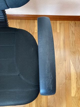 Silla de oficina negra