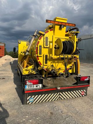 Camion Man 220 para desatranques. Importado.