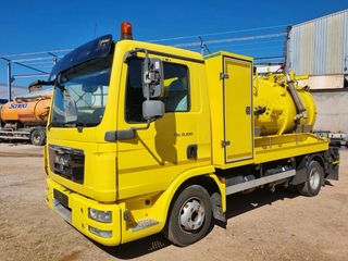Camion Man 220 para desatranques. Importado.