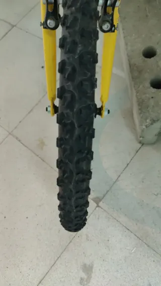 Bicicleta B-Twin Ruedas 20 5-8 años