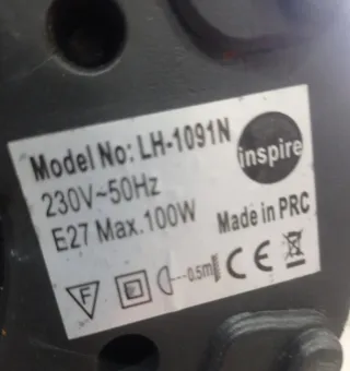 Lampada da terra grigio e bianco