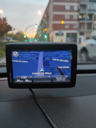 GPS actualizable y avisador radares según BD DGT