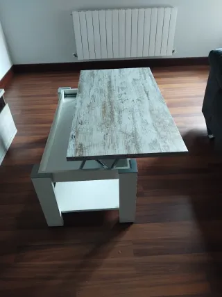 Tavolo da salotto in legno e bianco