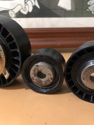 Poleas tensoras para vehículos