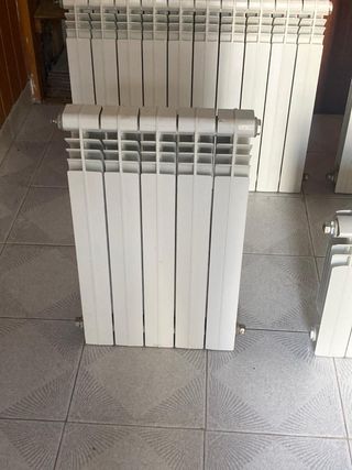 Radiador de casa blanco