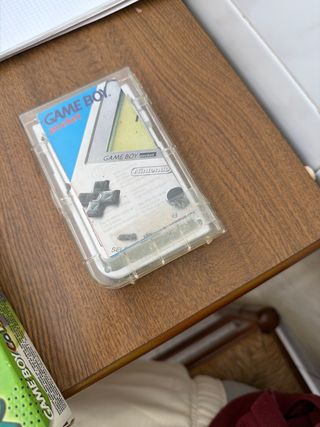 Game Boy Color y Pocket con caja