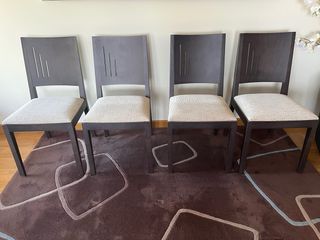 Mesa comedor con 4 sillas madera y cristal