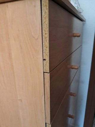 Cómoda de cajones de madera