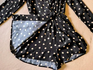 Mono corto lunares negro y blanco