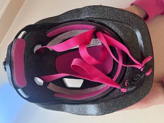 Casco rosa bici niña