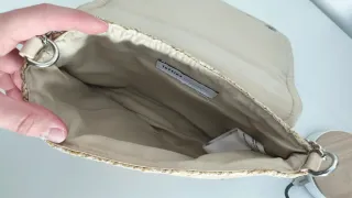 Bolso de rafia beige y dorado