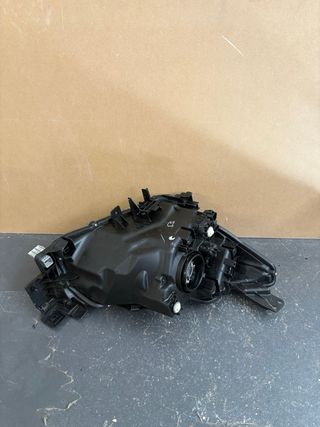 Faro Izquierdo Mazda 2 (2014-2020)