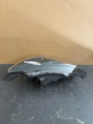 Faro Izquierdo Mazda 2 (2014-2020)
