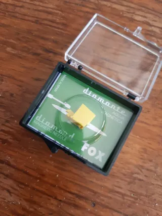 Aguja Tocadiscos Diamante FOX Magnética