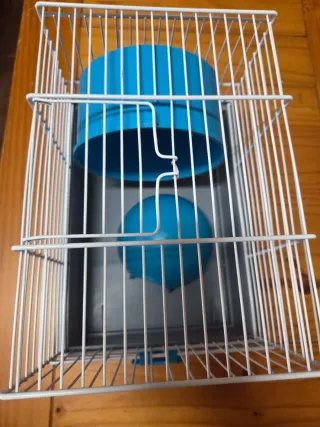 Jaula para hámster con accesorios