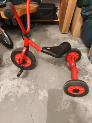 Triciclo infantil rojo Winther