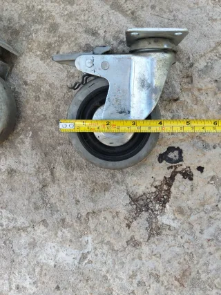 Ruedas giratoria para carros, hay varias