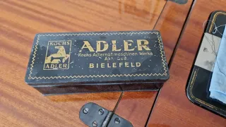Macchina da cucire Adler vintage