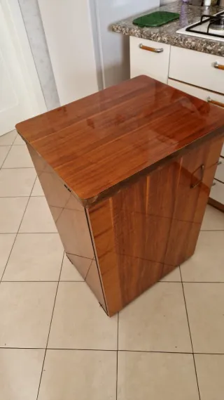 Macchina da cucire Adler vintage