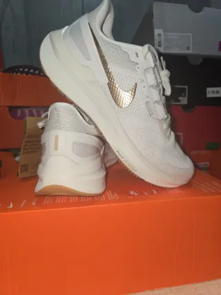 Zapatillas Nike Air Zoom Structure 25 Mujer