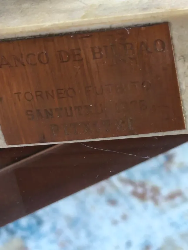 Trofeo antiguo fútbol año 79