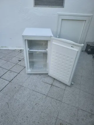Congelador pequeño Jocel