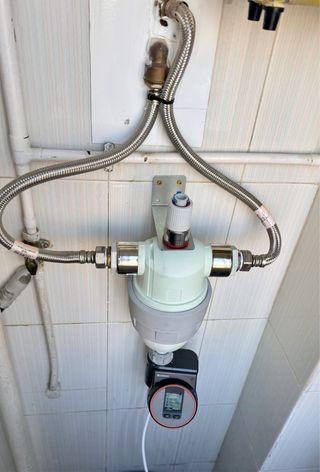 Realizo trabajos de fontanería en viviendas.