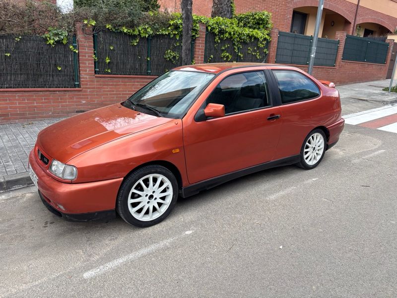 SEAT Cordoba Tdi SX 1997 - foto 1