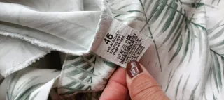 2 Pantalones de señora estampados y rojos