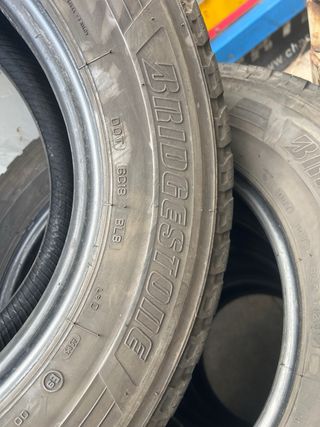 Neumático usado 215/70 R15C 109