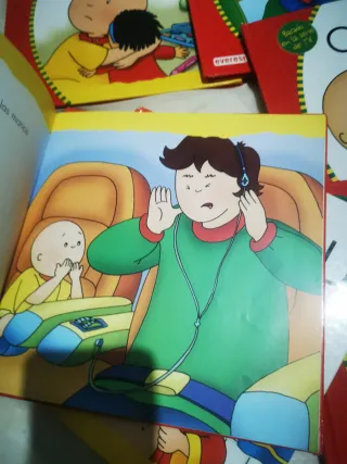 Lote de libros Caillou
