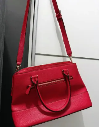 Bolso Guess Rojo-REBAJADO DE 55€
