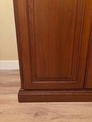Armario ropero de madera