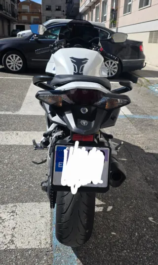 Honda VFR 800 F Blanca 2014
