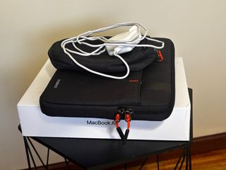 MacBook Air M1 256GB SSD com Caixa