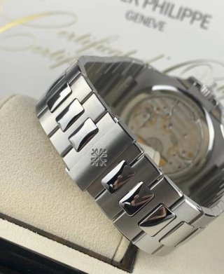 Patek Philippe Nautilus 5712/1A